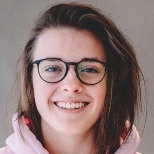 Annikazion, 27 (YouTube Star)