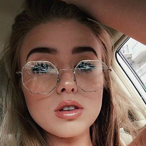 Ansley O'Connor, 28 (Instagram Star)