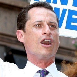 Anthony Weiner, 59 (Político)