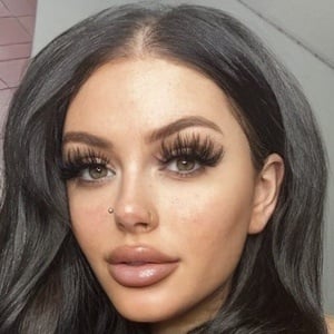 Antonia Graham, 29 (TikTok明星)