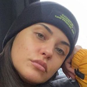 Antonia Iacobescu, 36 (流行歌手)