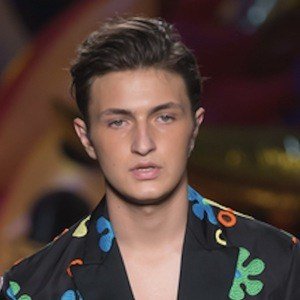 Anwar Hadid, 24 (Instagram明星)