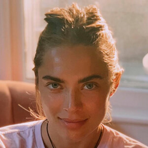 Anya Lesun, 35 (模特)