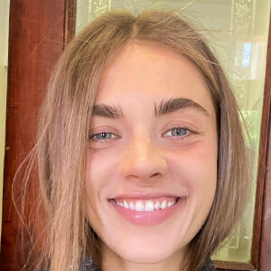 Anya Lesun, 35 (Model)