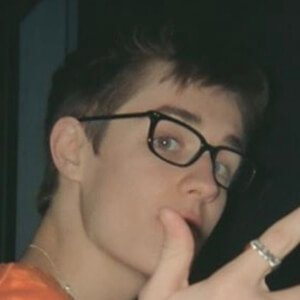 Archie Lyndhurst image 4