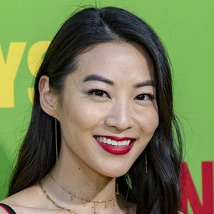 Arden Cho, 40 (Actriz de Televisión)