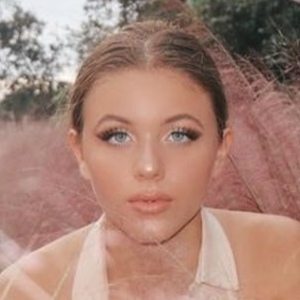 Ariana Donovan image 5