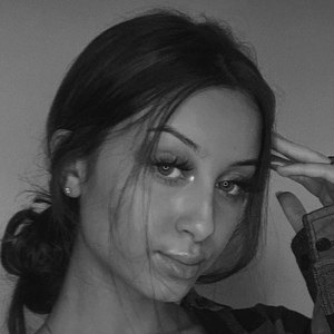 Arianna Roman image 8