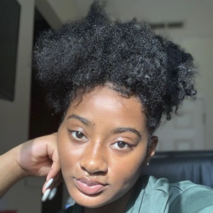 Ariel Gray image 5