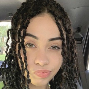 Arielle Tara, 24 (TikTok明星)