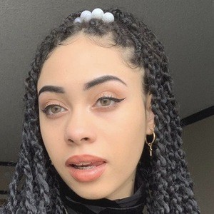 Arielle Tara image 7