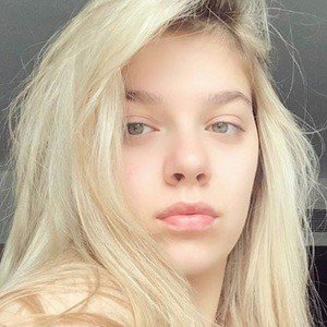 Arilena Ara, 27 (Pop Zangers)