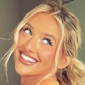 Aris Voegele, 24 (TikTok Star)