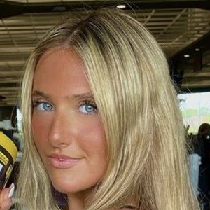 Aris Voegele, 24 (TikTok Star)