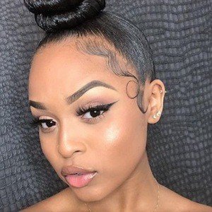 Ariyanna, 26 (化妝師)