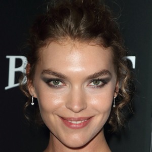 Arizona Muse, 37 (模特)