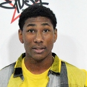 Armani Barrett, 24 (Acteur de télévision)