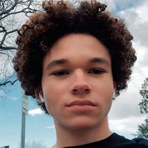 Armani Jackson, 22 (Acteur de télévision)