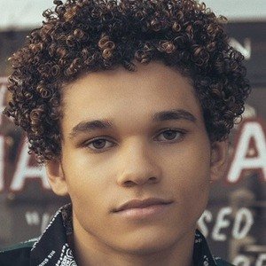 Celebrità nate a 25 Ottobre