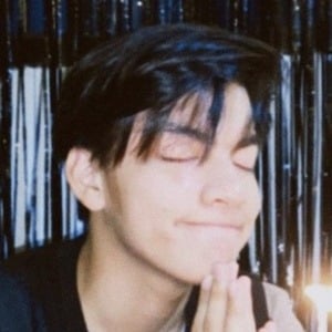 Arron Rebustes, 23 (YouTube Star)