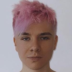 Artistgary, 31 (TikTok Star)