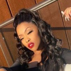 Asanda Jezile image 5