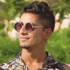 Ashish Bhatia, 30 (Estrella de Telerrealidad)