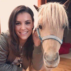 Ashleigh Wells, 34 (TV Show Host)