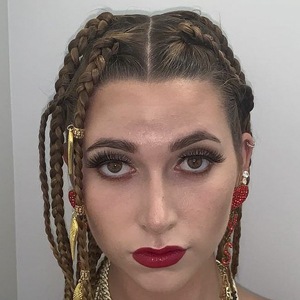 Ashley Brinton, 24 (说唱歌手)