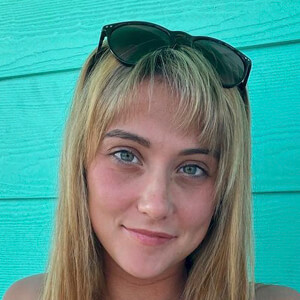 Ashley Dufner, 27 (Instagram Star)