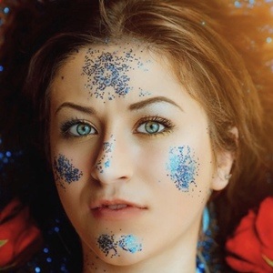 Ashley Fischer, 22 (电视女演员)