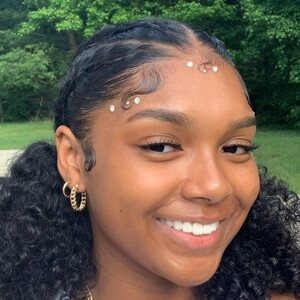 Ashley Jones, 25 (TikTok Star)