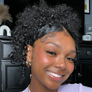 Ashley Jones, 25 (Звезда Тиктока)