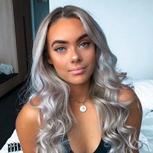 Ashley Mescia, 23 (YouTube明星)