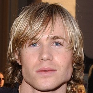 Ashley Parker Angel, 44 (流行歌手)