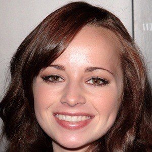 Ashley Rickards, 33 (电视女演员)