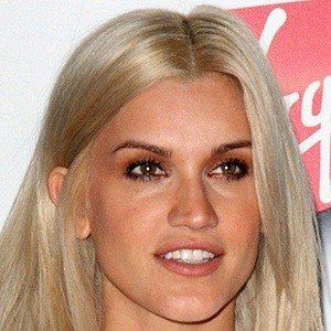 Ashley Roberts, 44 (Cantante pop)