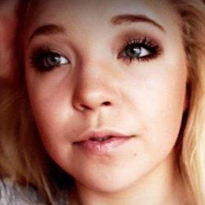 Ashley Schmidt, 28 (YouTube Star)