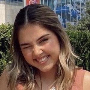 Ashley Seamour, 23 (Estrella de TikTok)