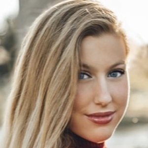 Ashley Taylor Bidelspach, 27 (Modelo)