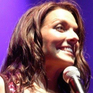 Ashlyne Huff, 40 (摇滚歌手)