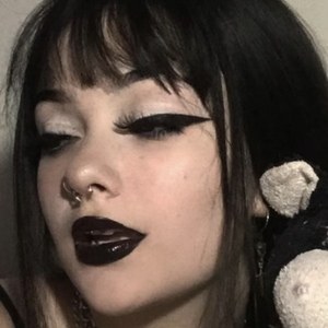 Ashlynn Courtney, 21 (TikTok Star)