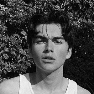 Ashton Arbab, 22 (Actor de Cine)