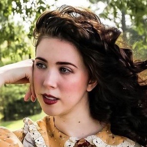 Asta Darling image 6