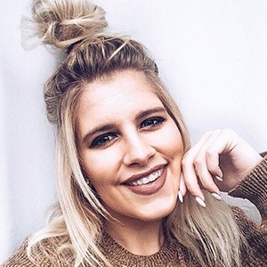 Astrid Lia, 31 (Блогер)