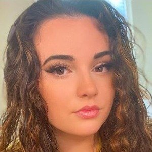 Athena TV, 29 (Twitch Star)