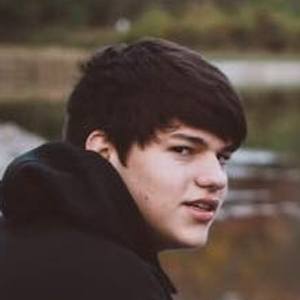 Audie Tomlin, 29 (藤星)