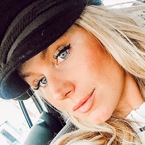 Aurelie Van Daelen, 37 (Blogger)