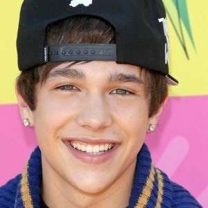 Celebrities born on April 4