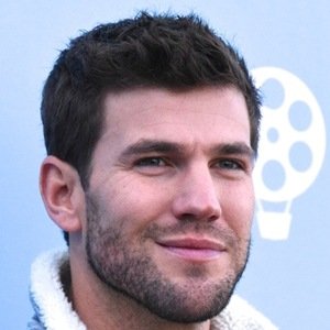 Austin Stowell image 8